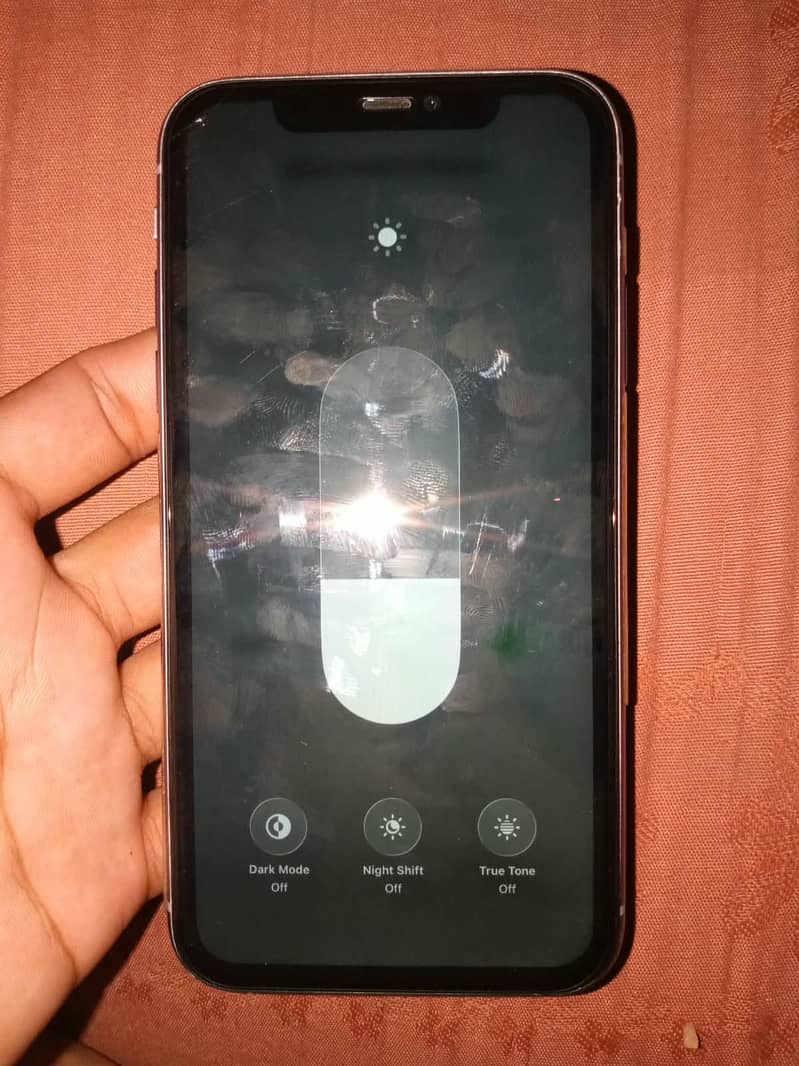 Apple iPhone 11 4