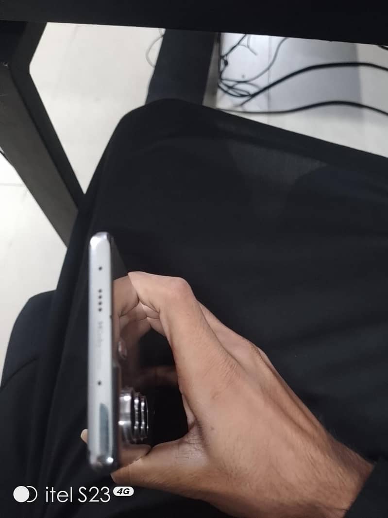 Tecno CAMON 40 Pro 4