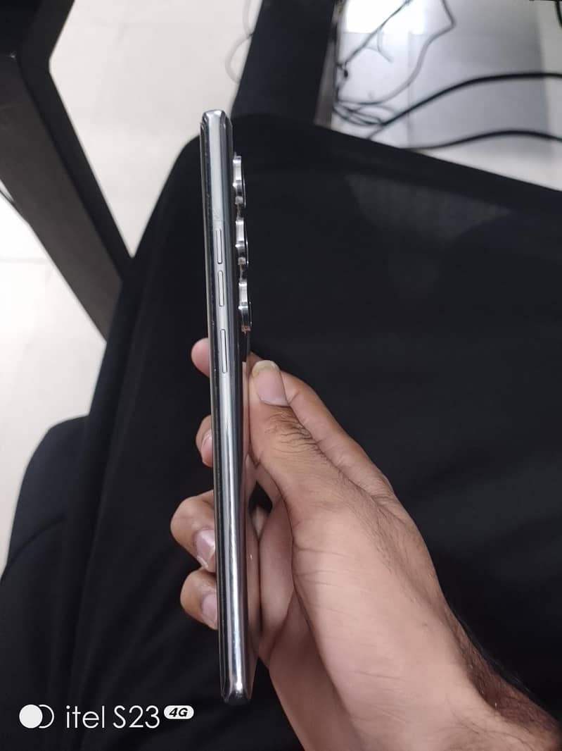 Tecno CAMON 40 Pro 6