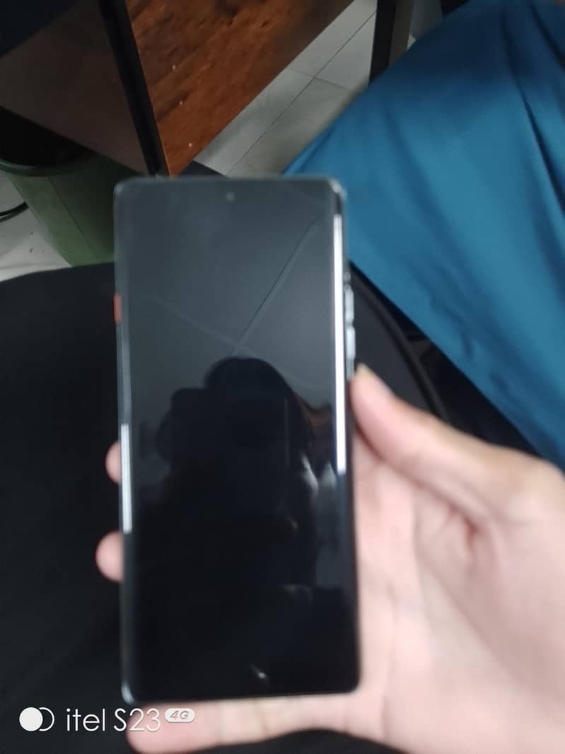 Tecno CAMON 40 Pro 7