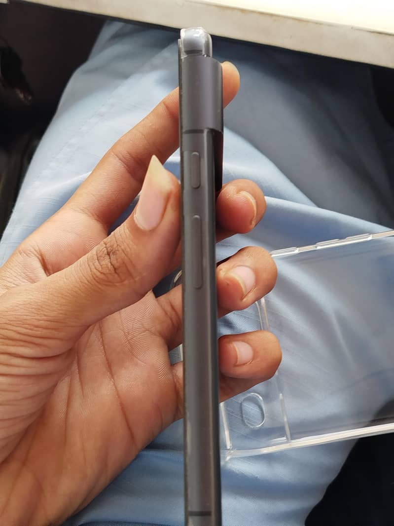 Google Pixel 8 3