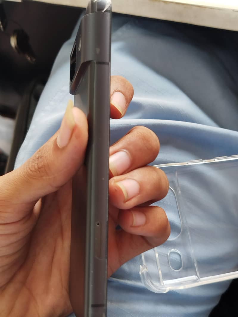 Google Pixel 8 4
