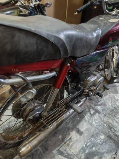 used CD70 model 2018 second owner complete file