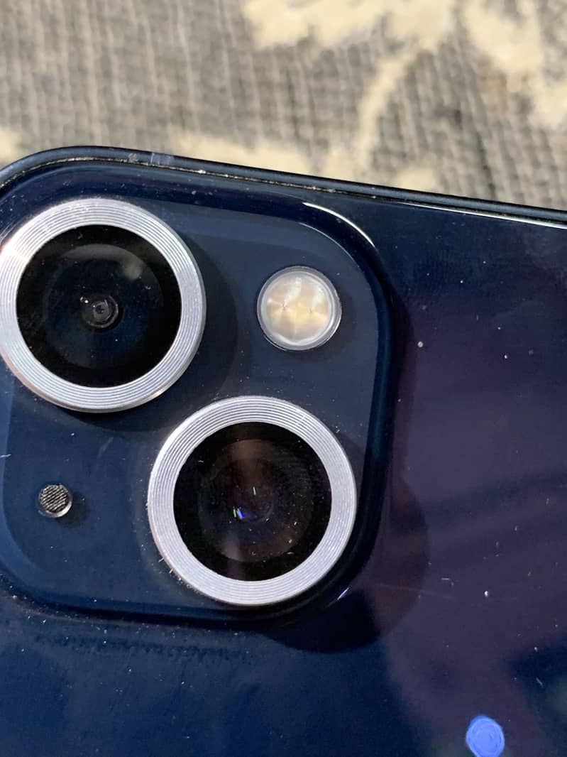 Apple iPhone 13 4