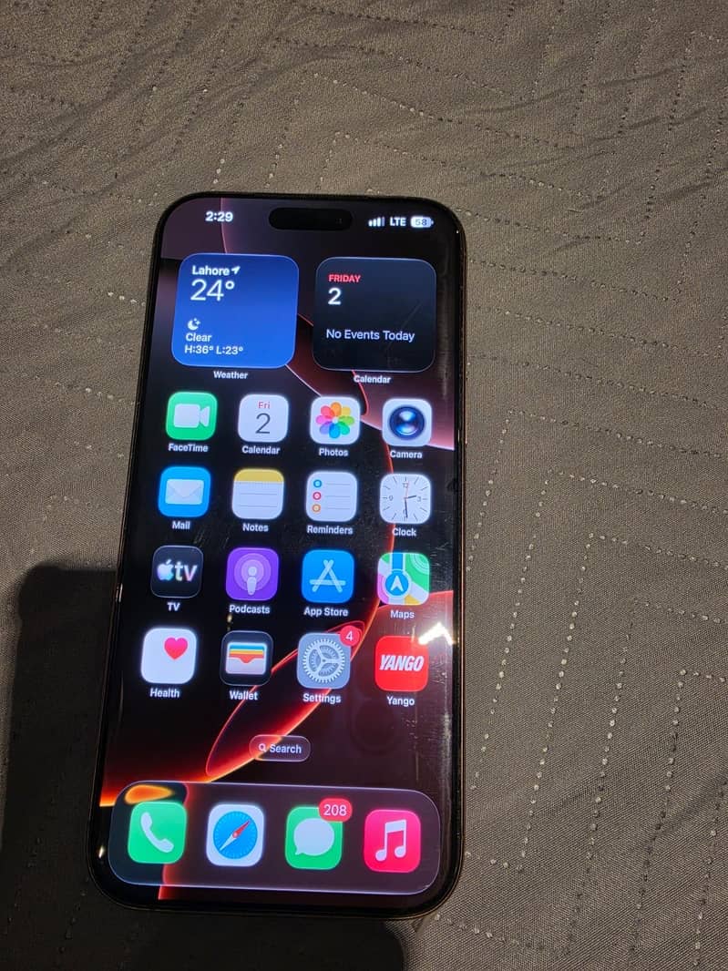 Apple iPhone 16 Pro Max 1