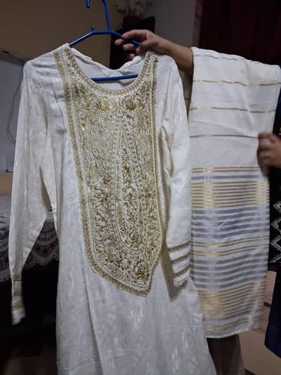 Brand new Nishat Apparel Viscose 2 piece Suit off-white colour