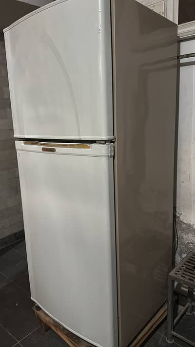 dawlance fridge excellent condition