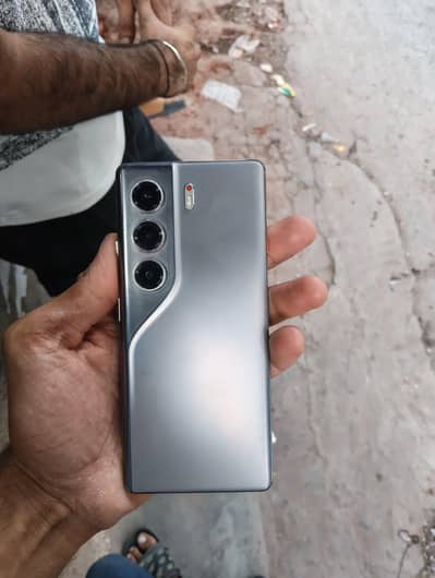 Tecno CAMON 40 Pro