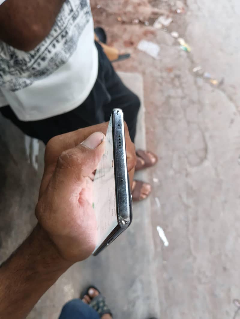 Tecno CAMON 40 Pro 7