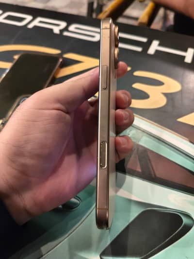 Apple iPhone 16 Pro Max