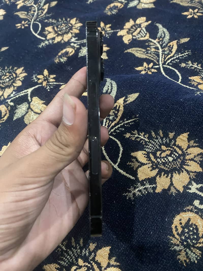 Apple iPhone 14 Pro 1