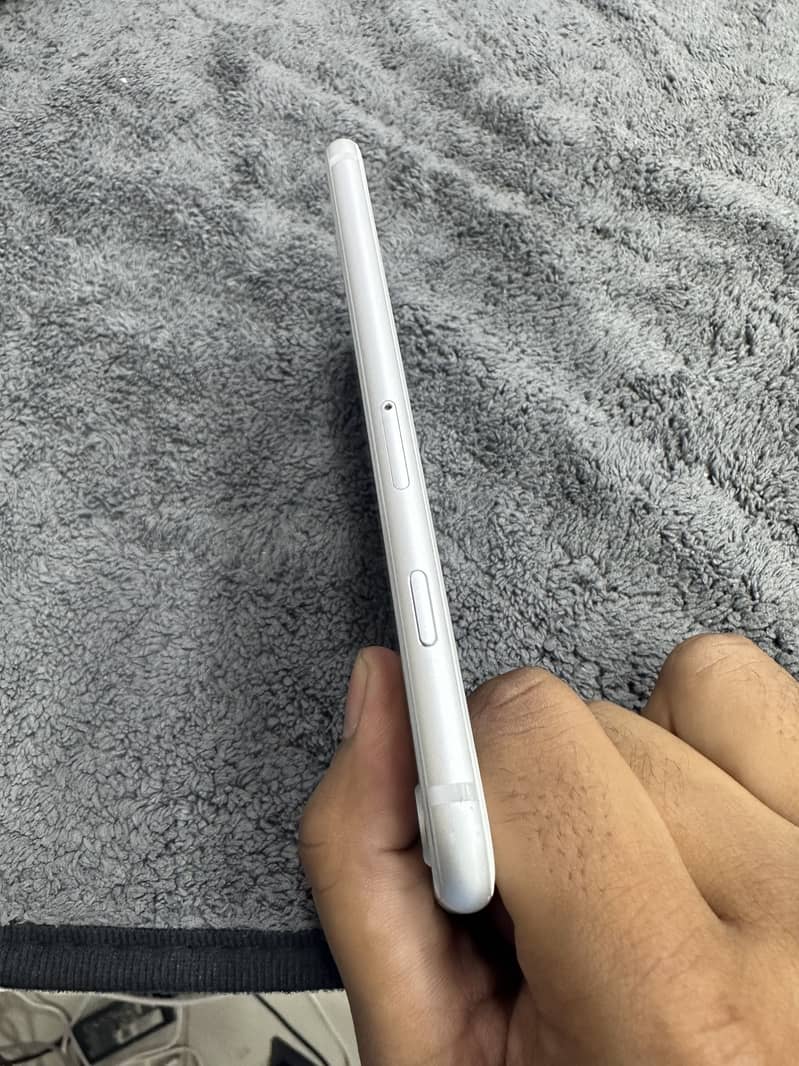 iPhone 8 sim working 2