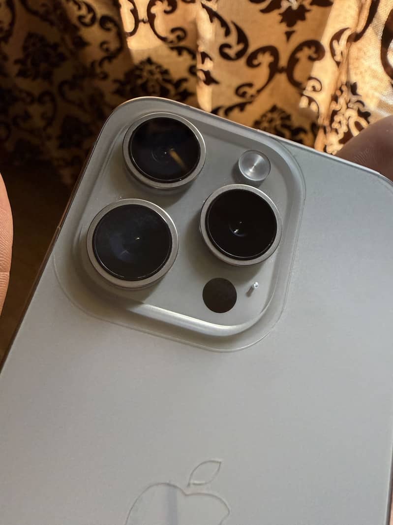 Apple iPhone 15 Pro 1