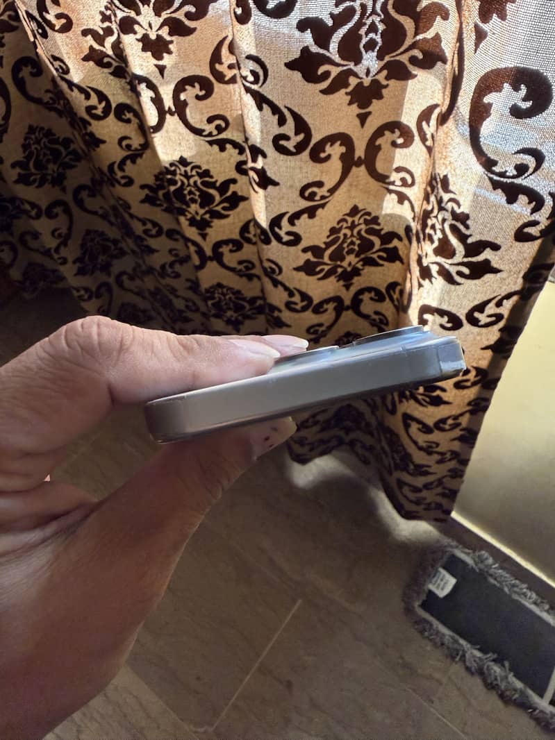 Apple iPhone 15 Pro 5