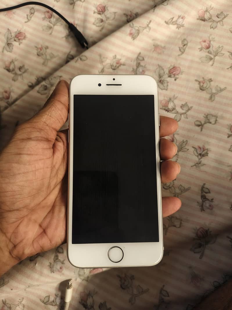 Apple iPhone 8 1