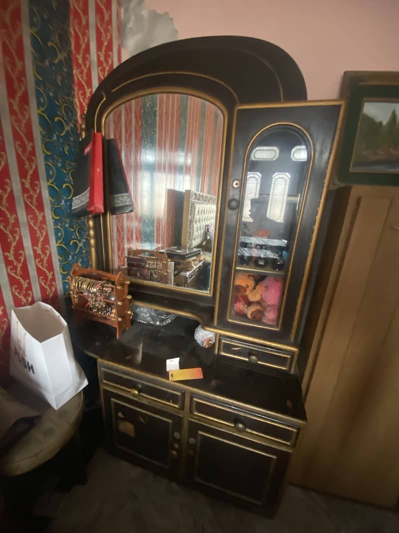 Dressing table 1