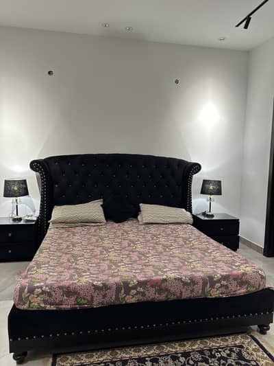 Bed set with dressing and console