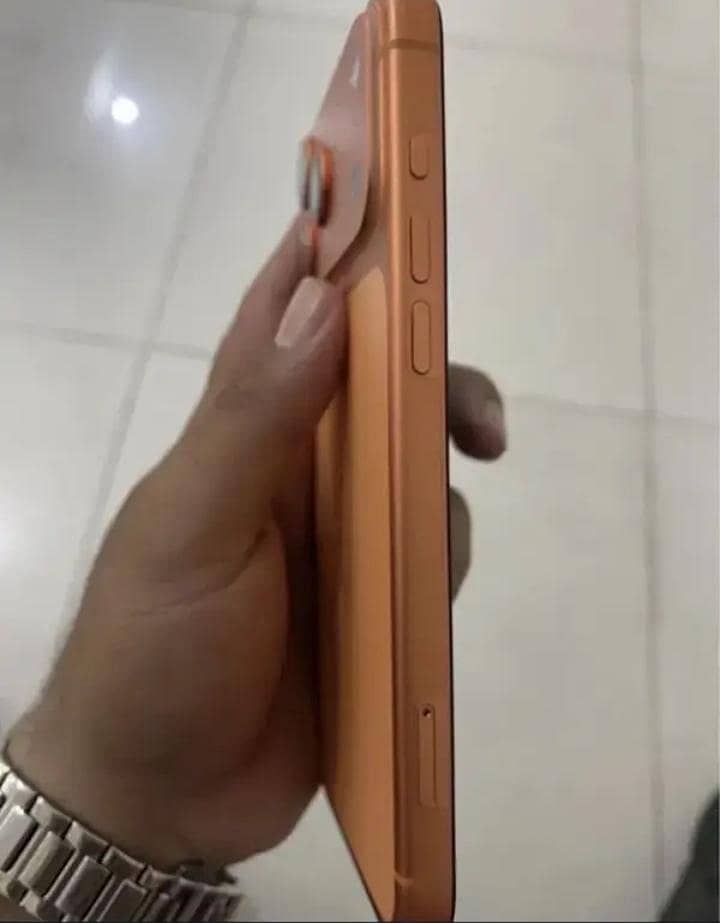 Apple iPhone 17 Pro Max 1
