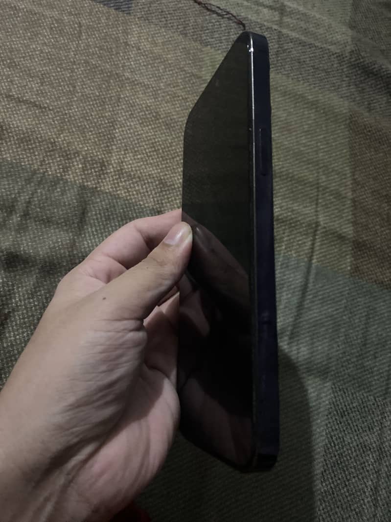 Apple iPhone 14 Pro Max 1