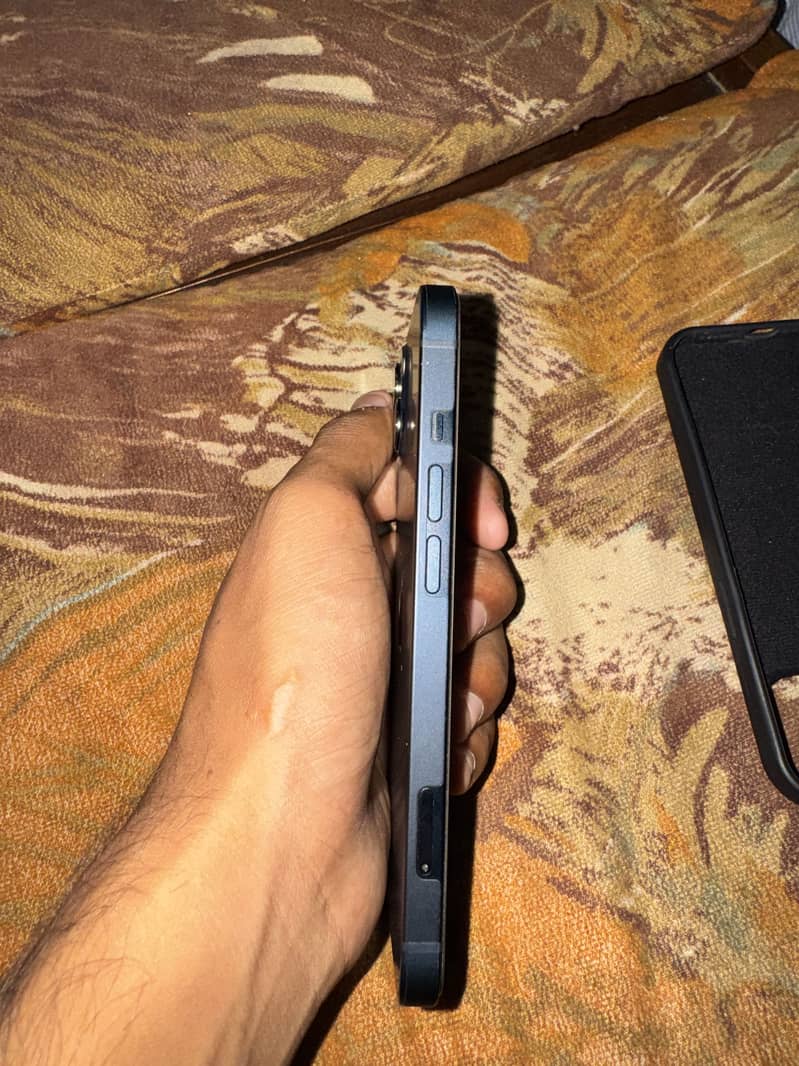 Apple iPhone 13 1
