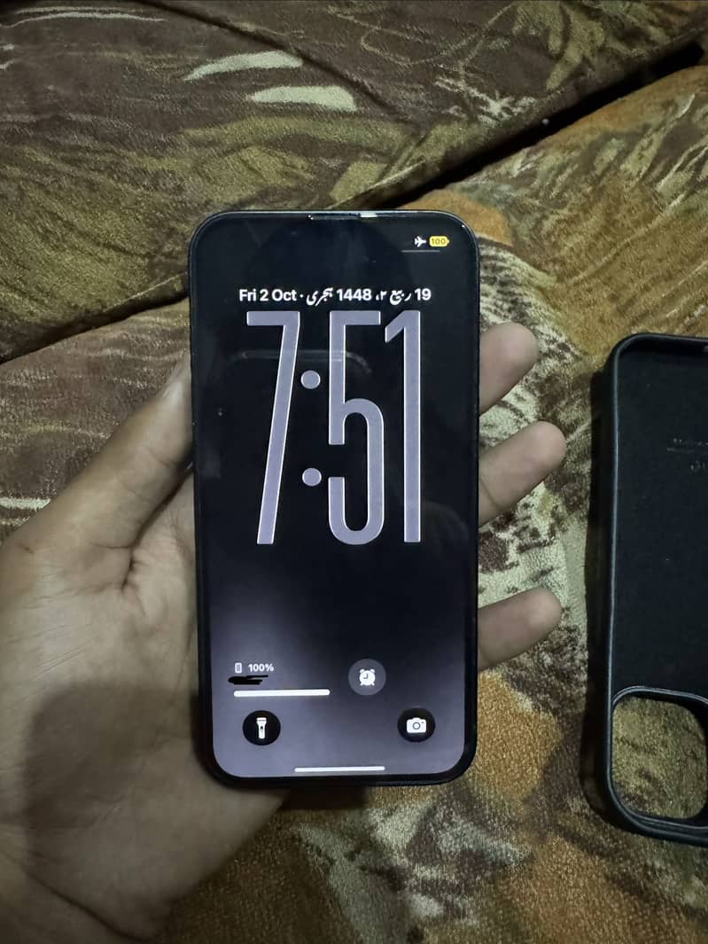 Apple iPhone 13 6