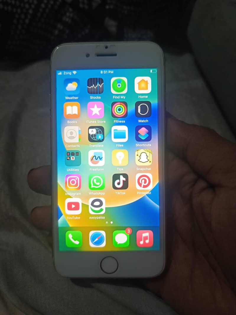 Apple iPhone 8 0