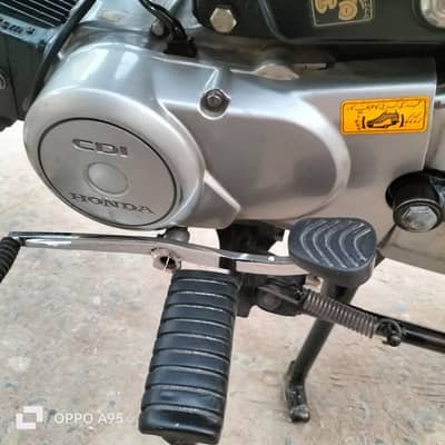 Honda CD 70 bike
