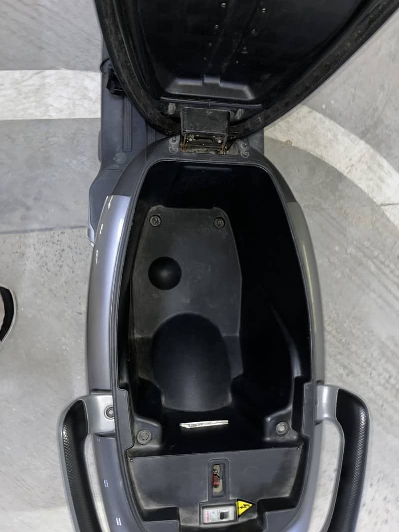 Yadea E-POC H 5