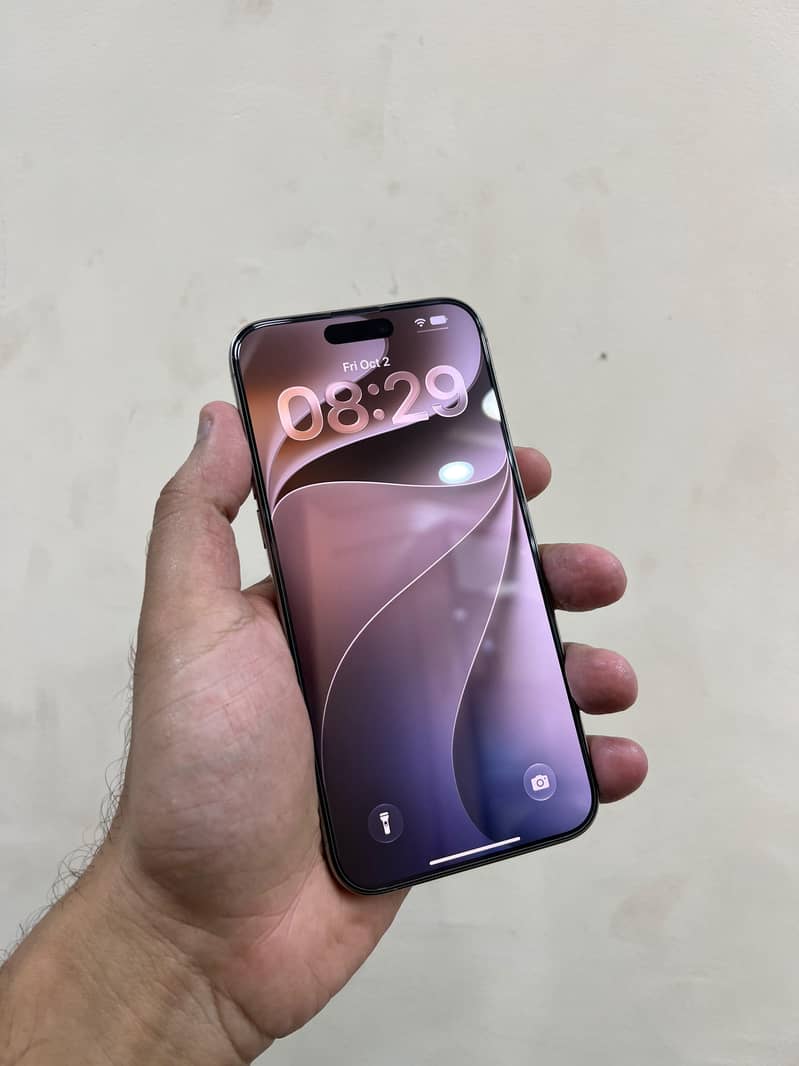 Apple iPhone 15 Pro Max 5