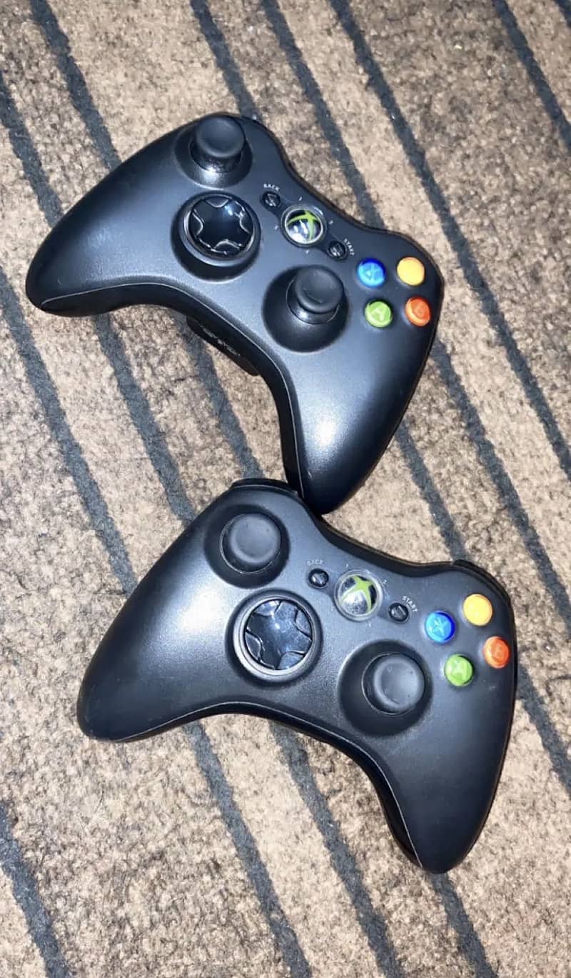 Xbox 360 with Controllers 0