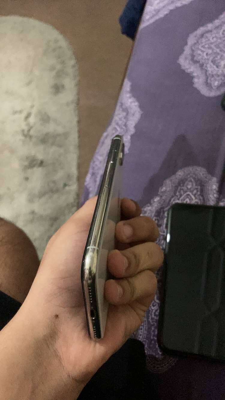 Apple iPhone X 0