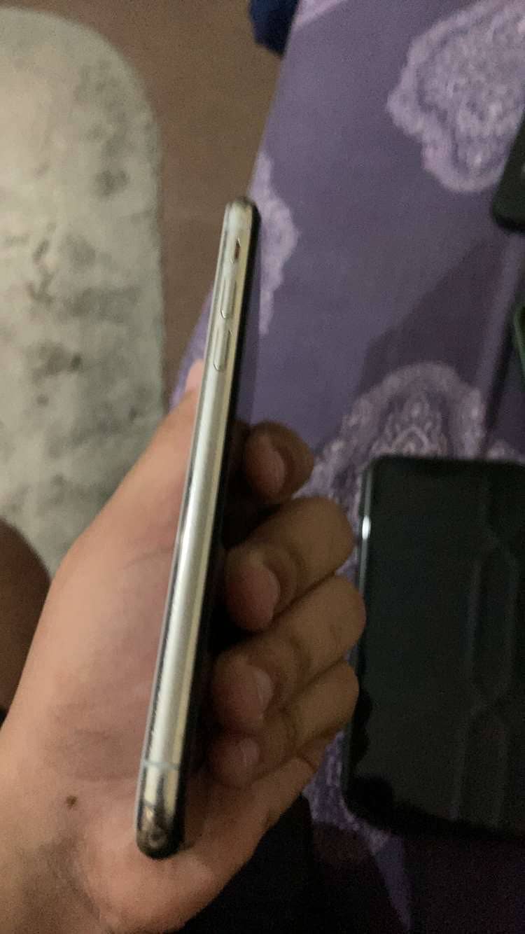 Apple iPhone X 2