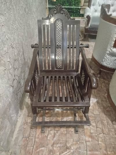Khoobsurat Wooden Jhoola Chair for Sale – Zabardast Condition