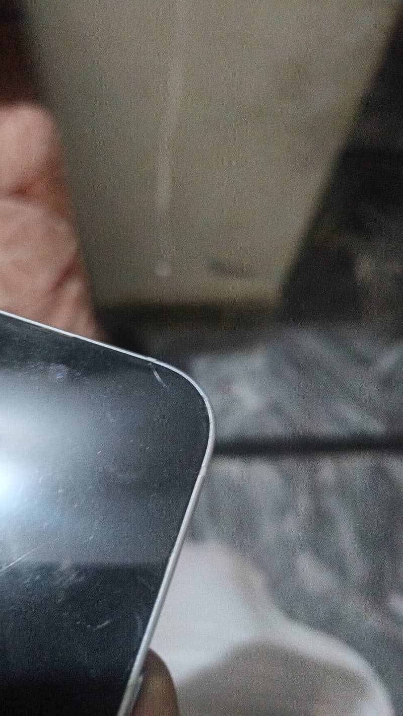 Apple iPhone 15 6
