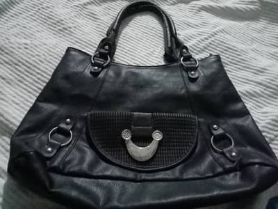 BLACK SHOULDER BAG