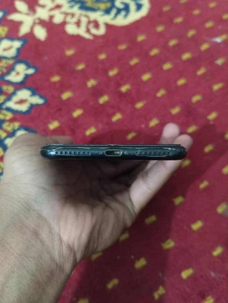 Apple iPhone 7 Plus 6