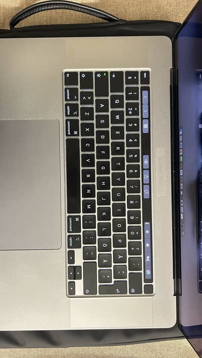 MacBook Pro I7 2019