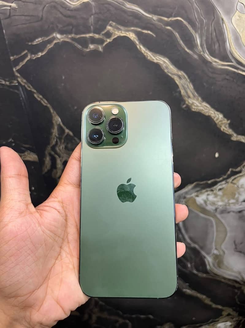 Apple iPhone 13 Pro Max 4