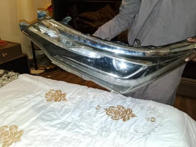 Toyota Grande 2018 Headlight