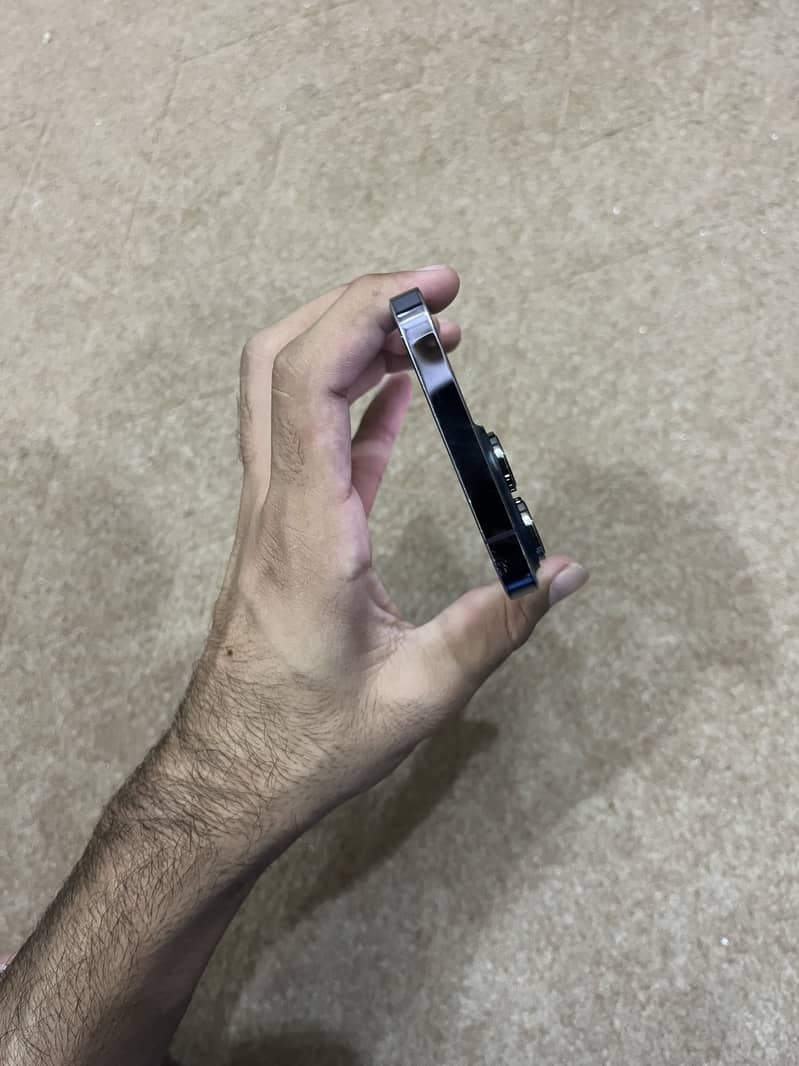 Apple iPhone 14 Pro Max 3