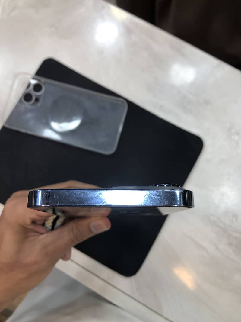 Apple iPhone 13 Pro Max 5