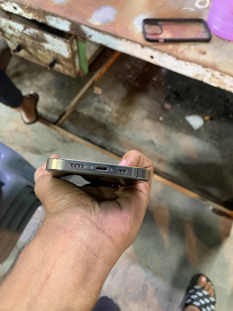 Apple iPhone 13 Pro 7