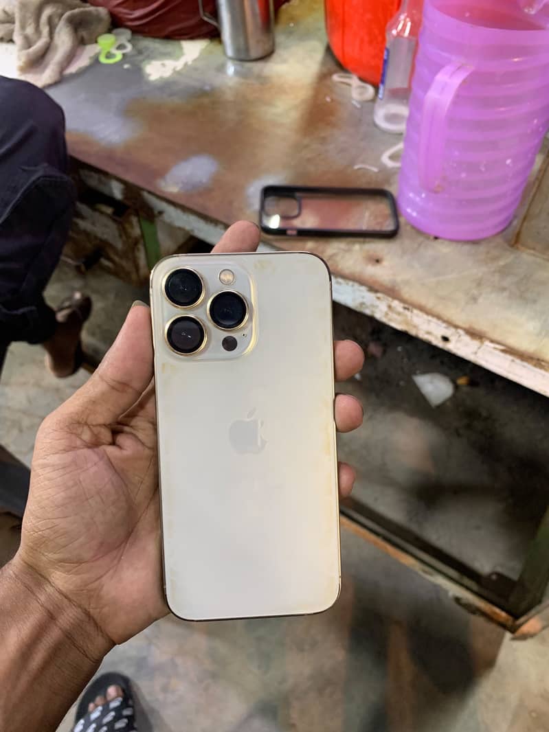 Apple iPhone 13 Pro 9