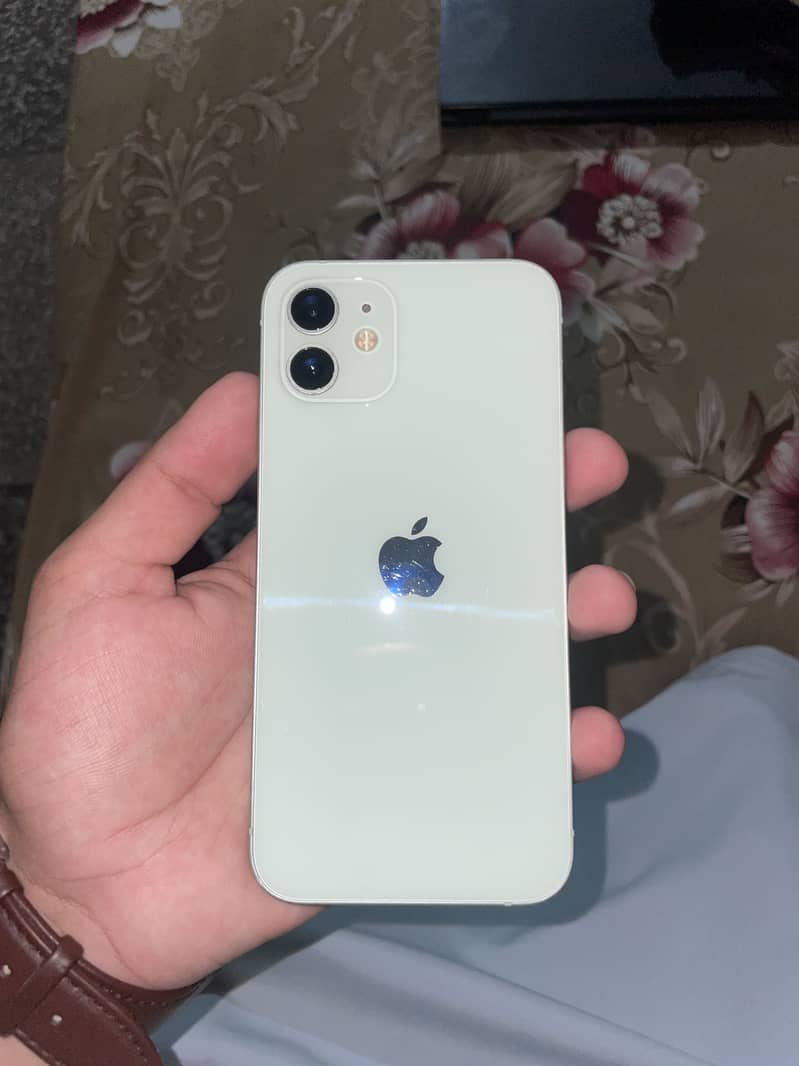 Apple iPhone 12 0