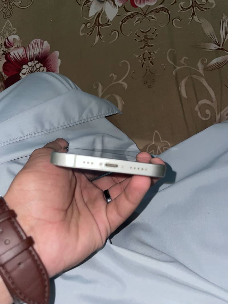 Apple iPhone 12 2