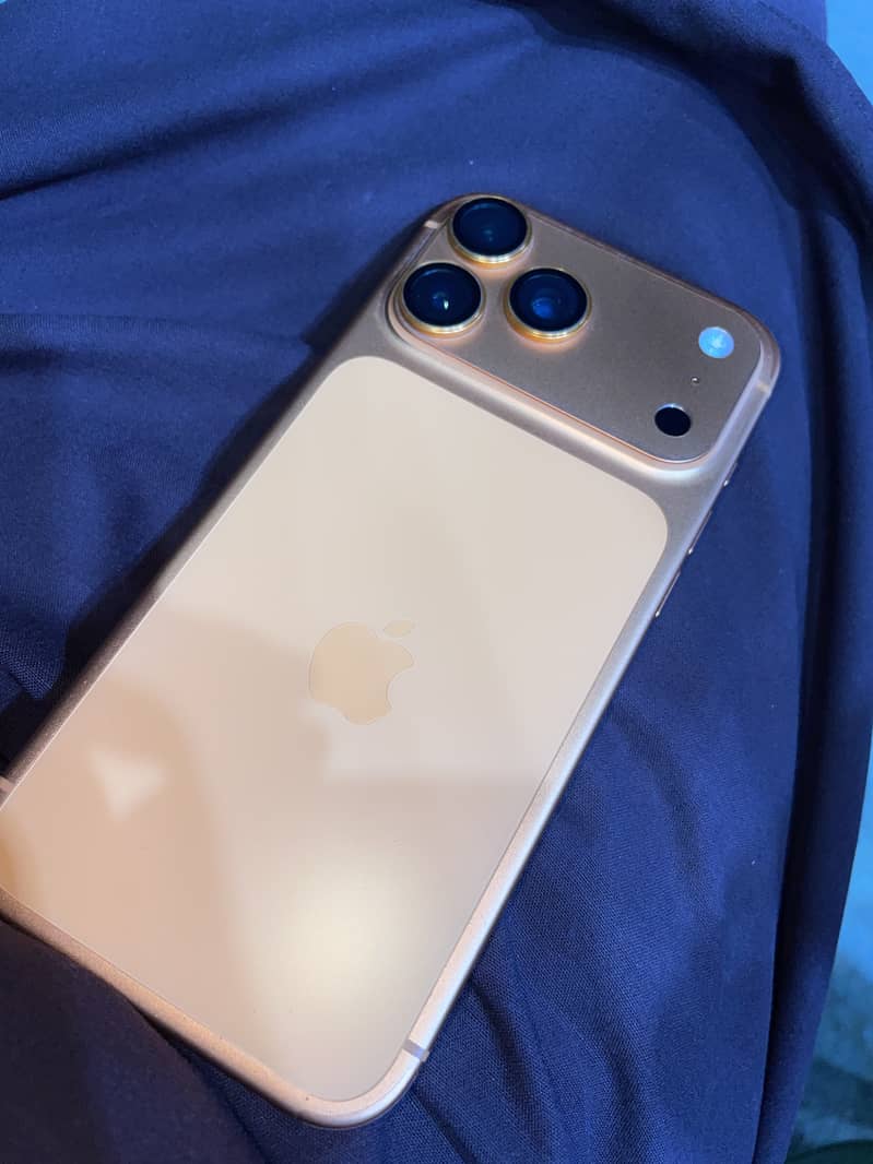 Apple iPhone 17 Pro Max 0