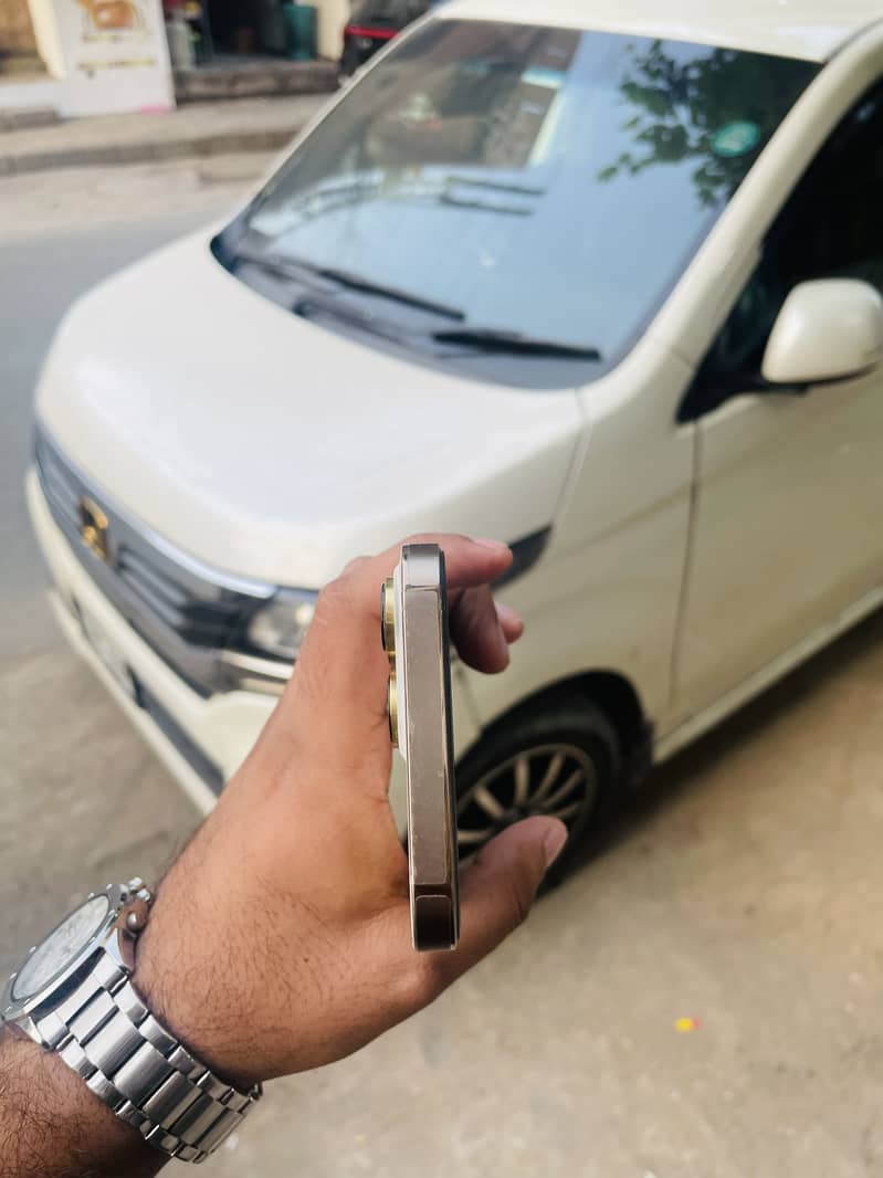 Apple iPhone 14 Pro Max 3
