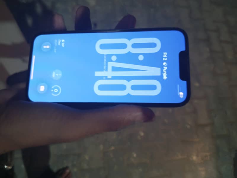 Apple iPhone 13 0