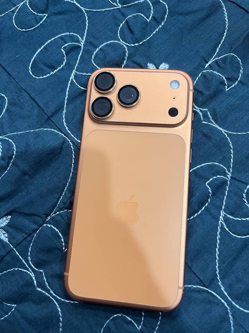 Apple iPhone 17 Pro Max 2