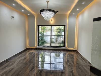 1 KANAL BRAND NEW HOUSE FOR SALE IN IEP TOWN